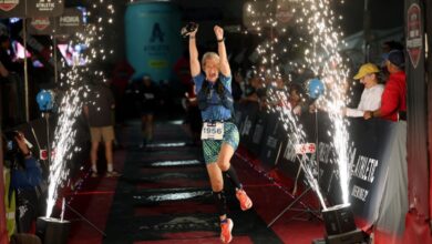 IRONMAN/ Una atleta en meta de una prueba IRONMAN