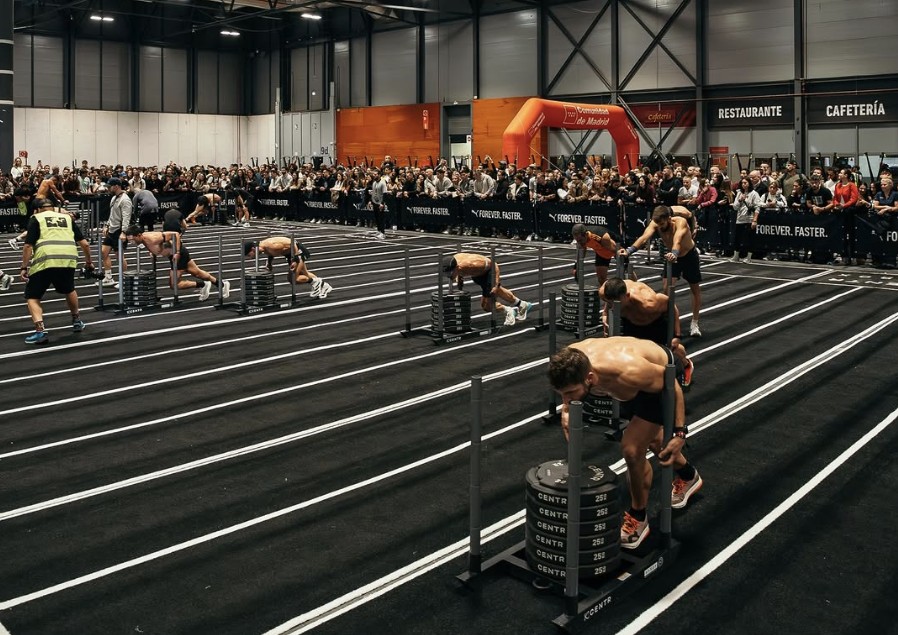 @hyroxesp/ Imagen de una competición Hyrox