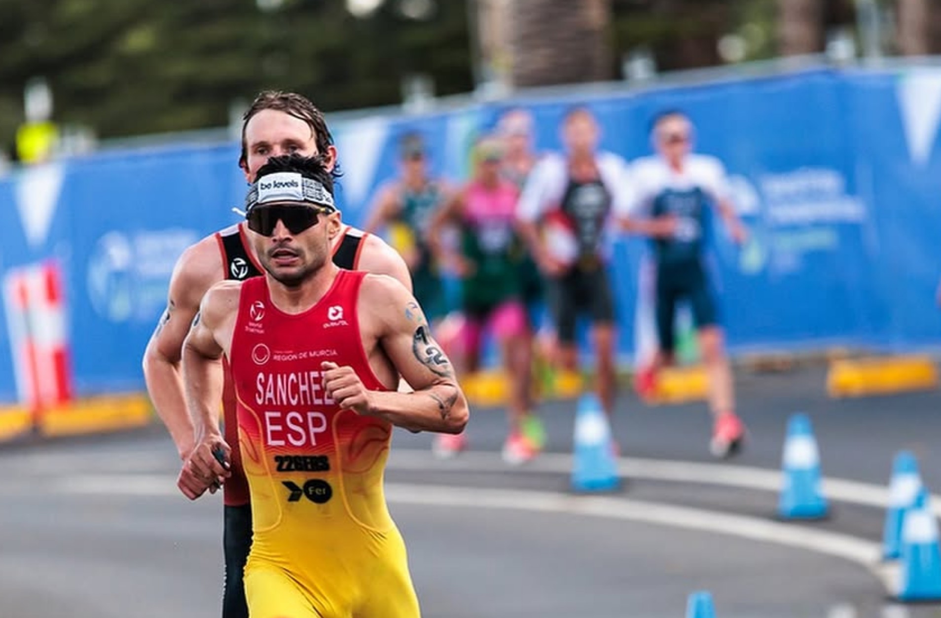Roberto Sánchez Mantecón corriendo en una prueba de las World Triathlon Championship Series