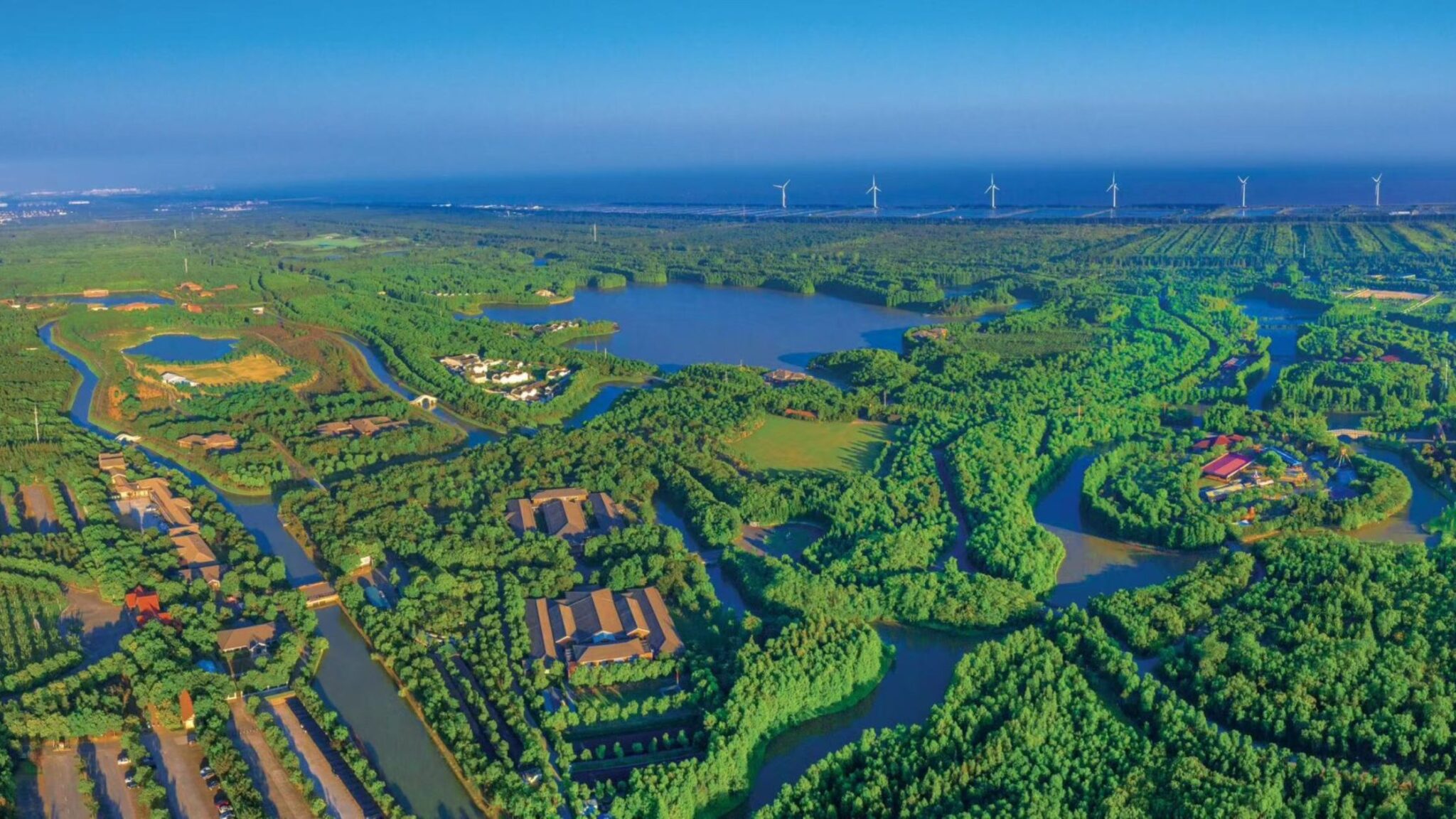 Luftaufnahme der natürlichen Umgebung der Challenge Shanghai 2026 in Fengxian, Shanghai