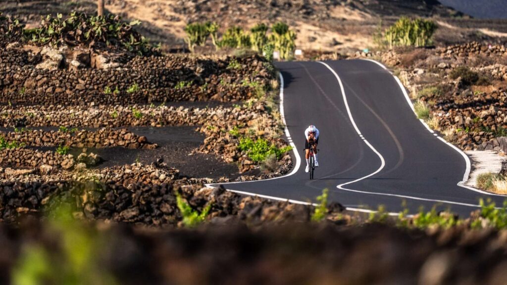 Club La Santa IRONMAN Lanzarote en carretera volcánica de la isla, una prueba histórica de larga distancia