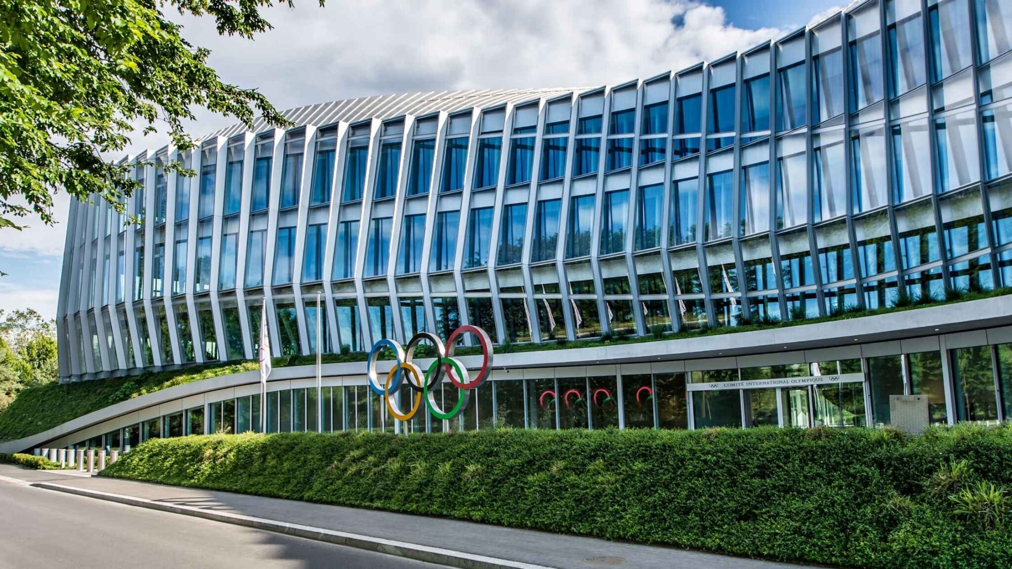 Sede del Comité Olímpico Internacional en Lausana tras el anuncio sobre la categoría femenina para Los Ángeles 2028