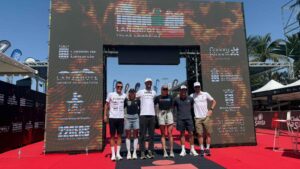 : Favoritos del IRONMAN Lanzarote 2026 posan en la zona de meta de Puerto del Carmen