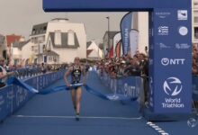 Cassandre Beaugrand cruza la meta tras ganar la WTCS Quiberon 2026