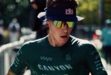 Hayden Wilde corriendo durante una prueba internacional de triatlón