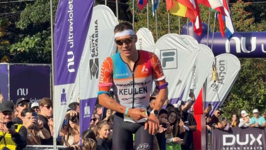 Youri Keulen en la meta del IRONMAN Brasil 2026