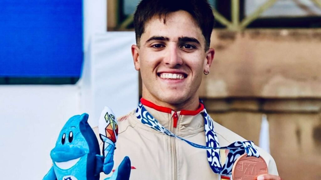 Eduardo Blanco con la medalla de bronce de los Juegos Mediterráneos de Taranto 2026