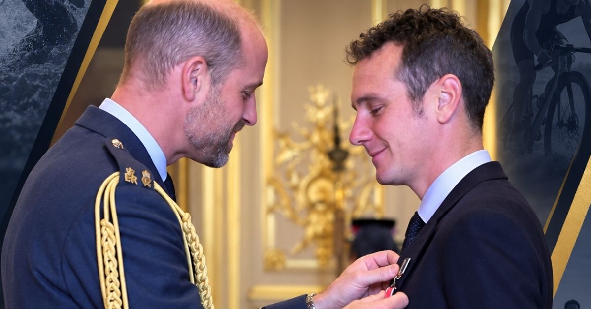 Alistair Brownlee recibe la OBE durante la ceremonia en Windsor