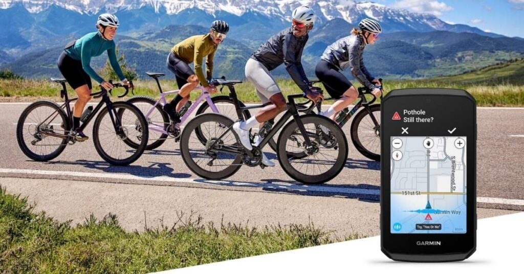 Grupo de ciclistas en una carretera de montaña junto a una imagen del Garmin Edge 1060 mostrando una alerta de peligro en la ruta